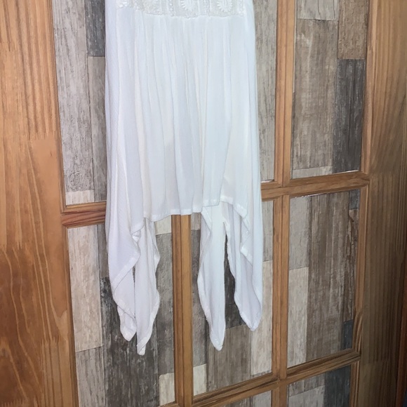 Beautiful Flowy Tank Top - Picture 5 of 6